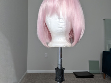 Selling with online payment: Short Pink Wig 
