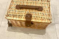 Renting out with online payment: Picnic Basket Set