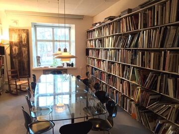 Coworking space: Työpöytäpaikkoja Arkkitehti Juhani Pallasmaan toimistossa