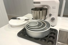 Renting out with online payment: Cake baking set