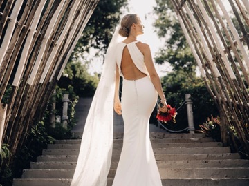 Myydään (Yksityinen): Pronovias Ellen -hääpuku