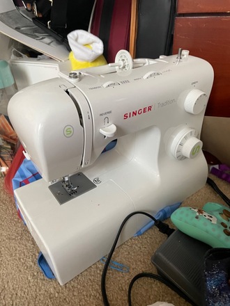 Singer tradition sewing machine 
