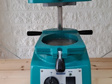 Gebruikte apparatuur: Dieptrekapparaat