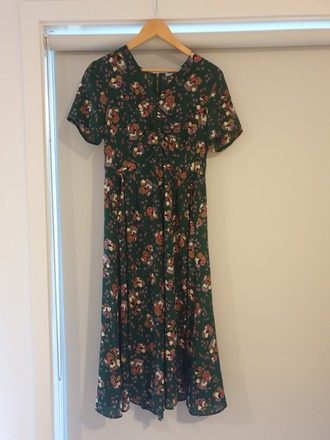 Green silk dress, has pockets! Size S Kate Sylvester Reloved