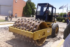 En alquiler: COMPACTADOR AUTOPROPULSADO CAT CS 533 E pata de cabra y liso
