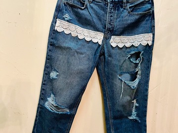 Comprar ahora: 36X Ladies Jeans by Old Navy MRSP: $1500.00