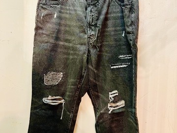 Comprar ahora: 36 X Jeans with assorted size and color, MRSP: $1500