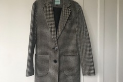 Selling: Houndstooth wool blazer 