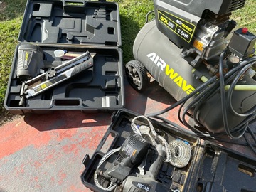 Renting out with online payment: Air compressor & nail gun 