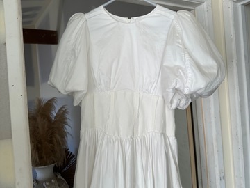 Renting out with online payment: Aje dress size 14
