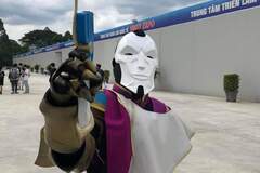 Selling with online payment: Jhin costume 