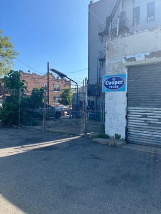 Brooklyn NY, Safe, Convenient, Parking With 24 Hour Security. 