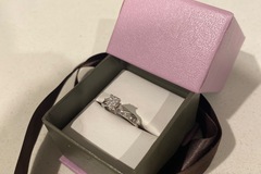 For Sale: 10k white gold, 0.25 carat diamond ring size S ring