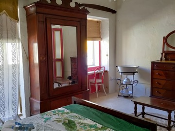 Rooms for rent: Large Double Bedroom - For Artists and Art Students 