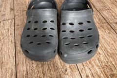 Selling with online payment: Not Crocs
