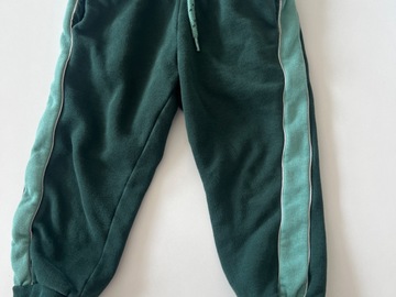 Sælges: H&M bukser grøn str 92 