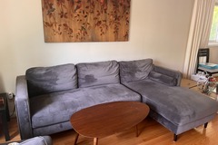 Individual Seller: Kinsey velvet sectional sofa - Structube