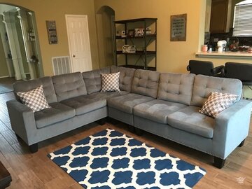 Selling with online payment: Grey reversible tuft sectional 