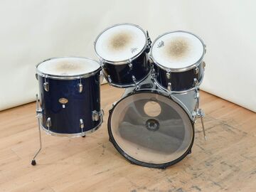 Selling with online payment: Tama Swingstar 4-Piece Drum Set