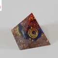 Vente au détail: Mini Pyramide orgonite "spirale"