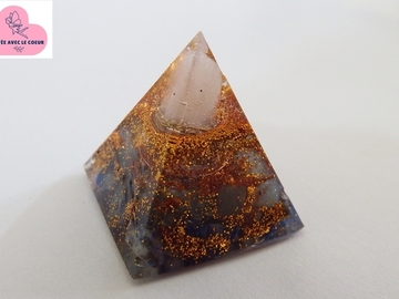 Vente au détail: Mini Pyramide orgonite "quartz rose"