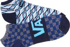 Comprar ahora: (280 Pairs) Vans Ankle Socks Assorted Colors MSRP $ 1,680.00