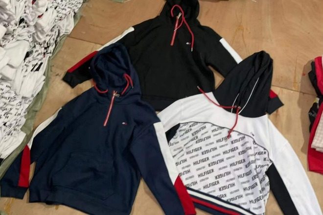 (30) Tommy & Calvin K, Sweatshirts & Pants MSRP $ 2,850.00