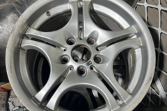 Selling: BMW Style 68