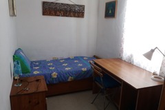 Rooms for rent: Single room  with shared bathroom in st Julians