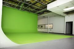 Rental - Per Hour: Green Screen with a hanging grid