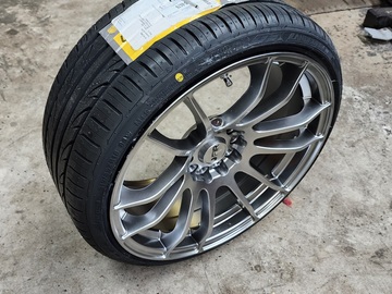 Selling: Pair F1R F107 18x8.5 +33