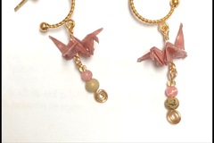 Vente au détail: Boucles d’oreilles origami grues vieux rose