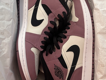 Buy Now: Air Jordan 1 Mid Mulberry Size 6