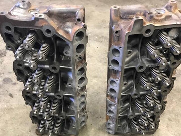 Selling with online payment: Ford 6.0 Powerstroke 18MM Cylinder Head Set