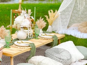 Offering without online payment (No Fees): Boho green luxury picnic