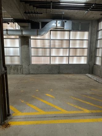 Chicago IL, Premium Monthly Garage Spot in River North