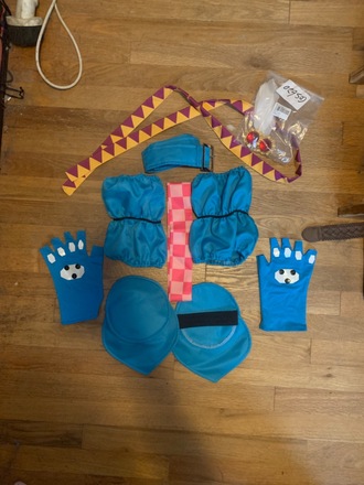 Caesar Zeppeli Costume