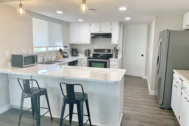 Lakeview | Heatable Pool/Spa | PoolTable | Sleep12