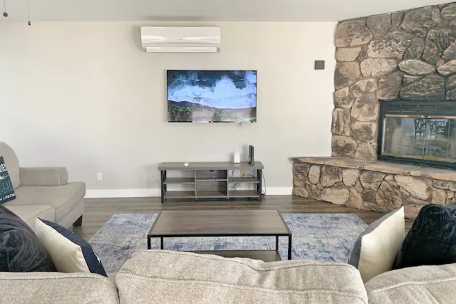 Lakeview | Heatable Pool/Spa | PoolTable | Sleep12