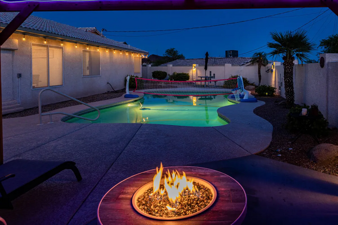 Sunset Paradise | Pool | BBQ | Smart TV | Sleeps10