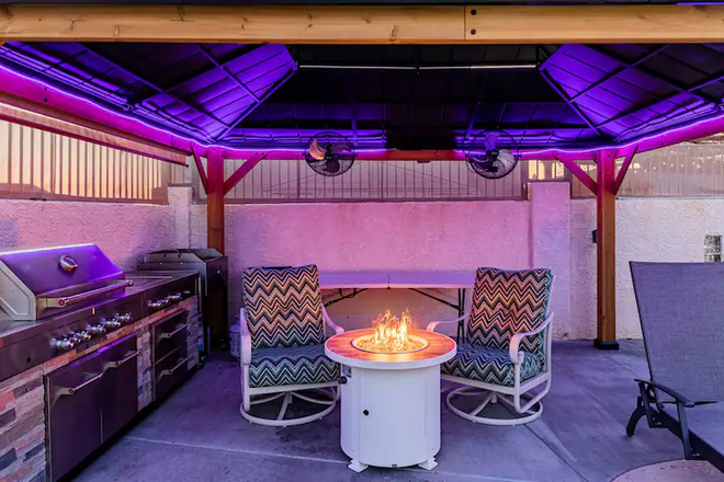 Sunset Paradise | Pool | BBQ | Smart TV | Sleeps10