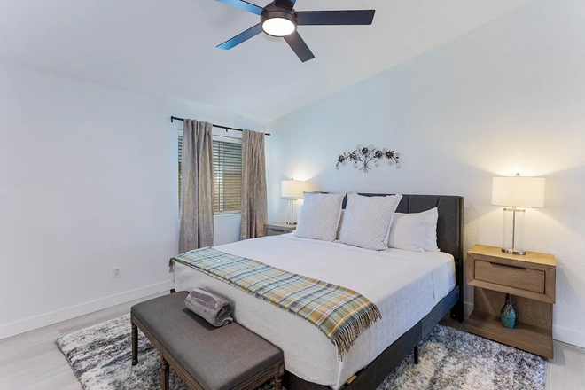 Sunset Paradise | Pool | BBQ | Smart TV | Sleeps10