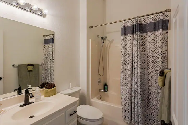 Sunset Paradise | Pool | BBQ | Smart TV | Sleeps10