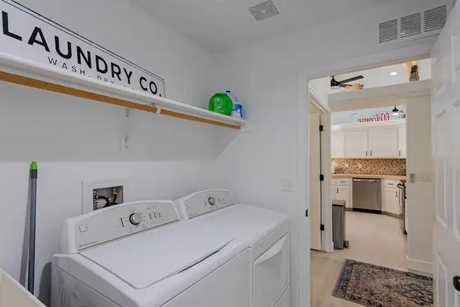 Sunset Paradise | Pool | BBQ | Smart TV | Sleeps10