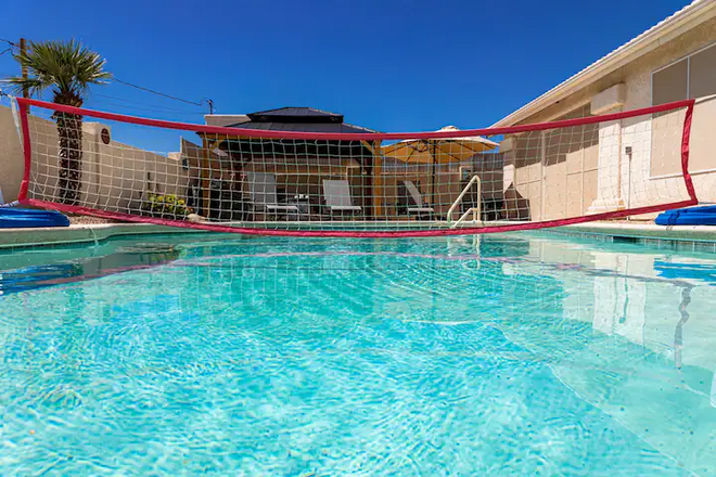 Sunset Paradise | Pool | BBQ | Smart TV | Sleeps10