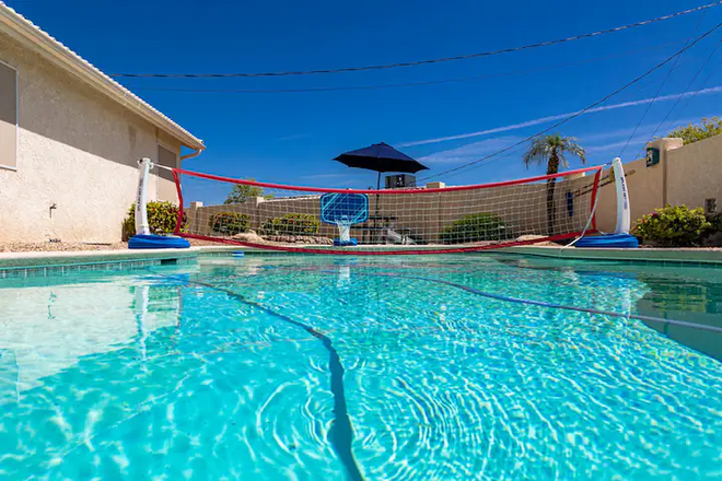 Sunset Paradise | Pool | BBQ | Smart TV | Sleeps10
