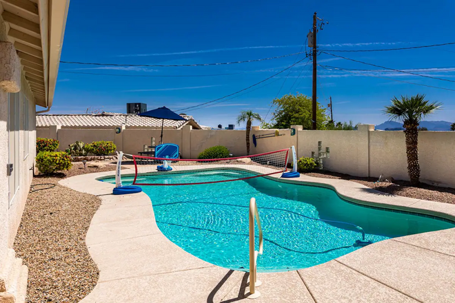 Sunset Paradise | Pool | BBQ | Smart TV | Sleeps10