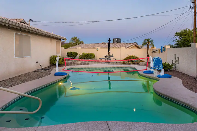 Sunset Paradise | Pool | BBQ | Smart TV | Sleeps10