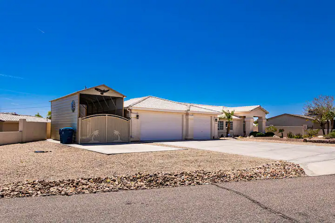 Sunset Paradise | Pool | BBQ | Smart TV | Sleeps10