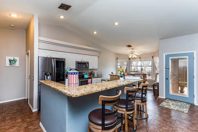 Lake Escape - Pool | Spa | LakeView | Pet Friendly
